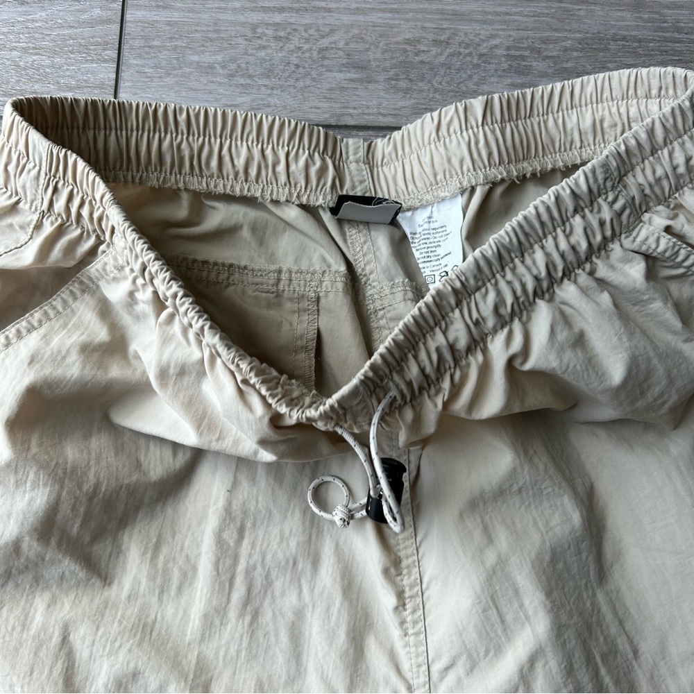 MEC Nylon Elastic Waist Straight Leg Tan Colour Outdoor Pants Made in Canada - Picture 8 of 16